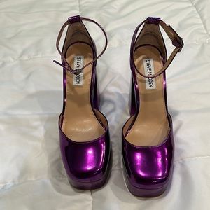 Steve Madden “Later” purple metallic heel
